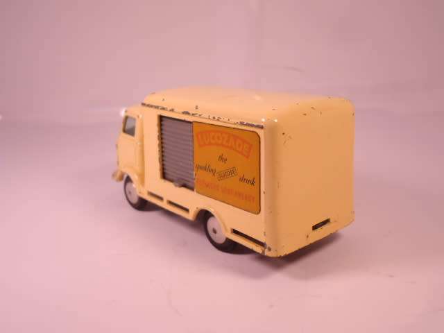Corgi - Karrier Bantam (Lucozade Van) - #411-A1