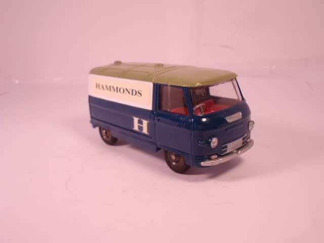 Corgi - Commer Van - Hammonds - Restoration - #462-A2