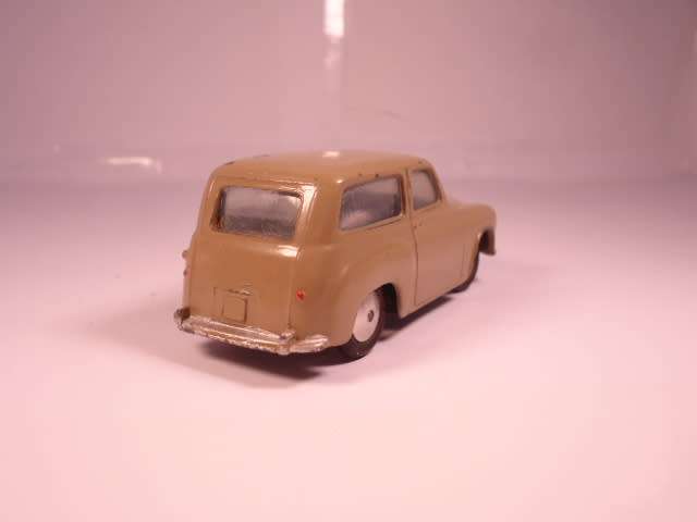 Corgi - Hillman Husky Estate - #206-A3