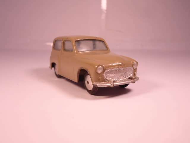 Corgi - Hillman Husky Estate - #206-A3