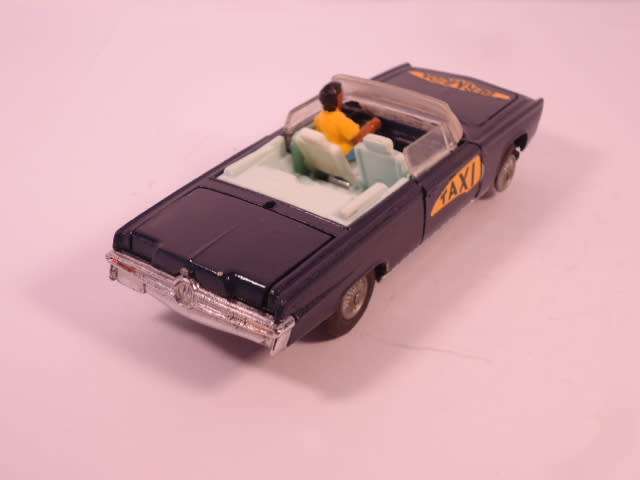 Corgi - Chrysler Imperial Convertible Bermuda Taxi - Code 3 - #246-A1 3