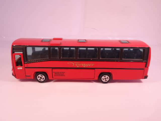 Corgi - Plaxtons Paramount 3500 Bus - Voyager