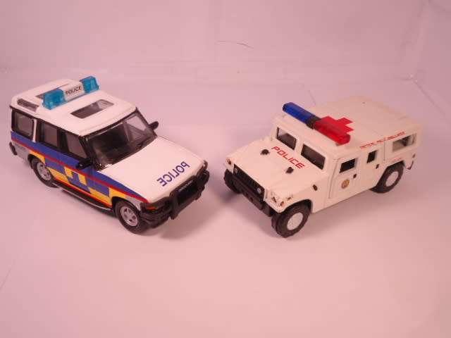 MotorMax/Toy Island - Lot of 2 Police vehicles