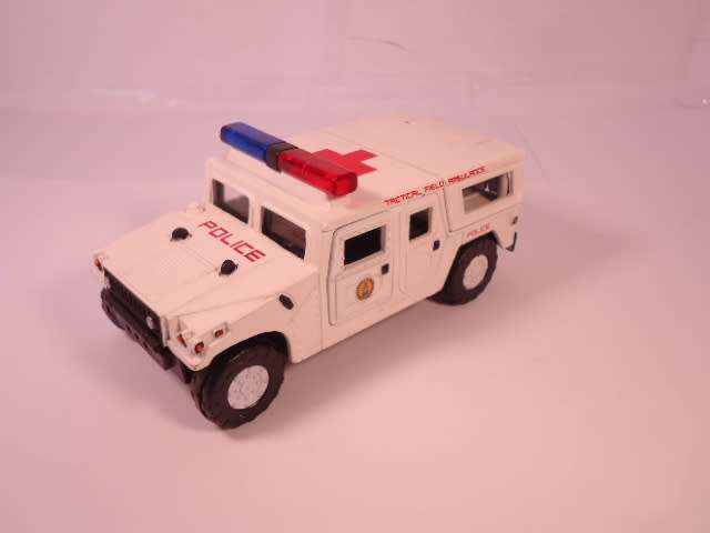 MotorMax/Toy Island - Lot of 2 Police vehicles