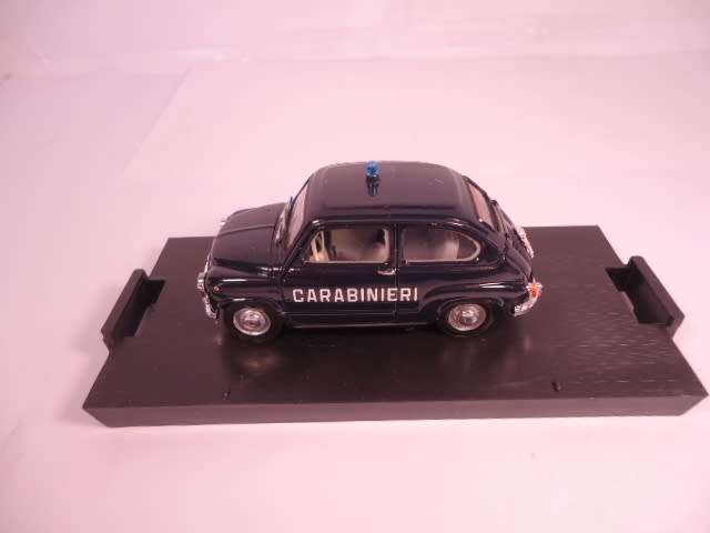 Brumm - Fiat 600D - Berlina 1965 - "Fanaloni" - Carabinieri - #R403