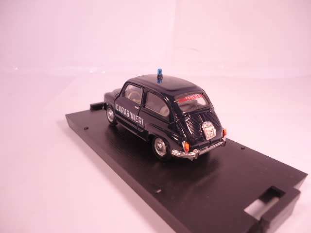 Brumm - Fiat 600D - Berlina 1965 - "Fanaloni" - Carabinieri - #R403