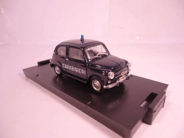 Brumm - Fiat 600D - Berlina 1965 - "Fanaloni" - Carabinieri - #R403