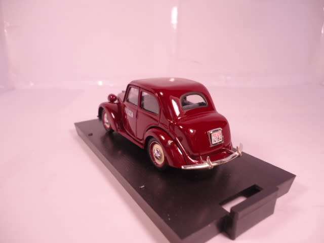 Brumm - Fiat 1100E Berlina 1949 - Polizia Stradale Amaranto - #R453