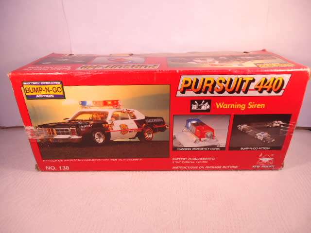 New Bright - Persuit440 - Bump and Go Police Car - Battery Operated - #138
