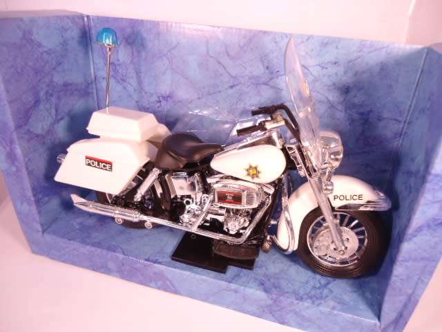 New Ray Harley Davidson Police Bike #53303