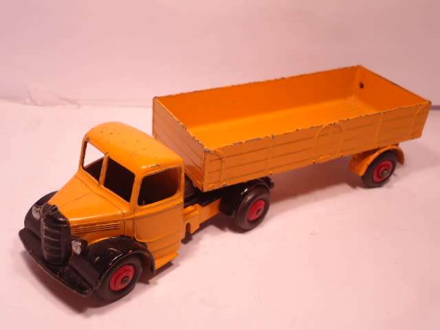 Dinky Toys - Bedford Articulated Truck - # 521