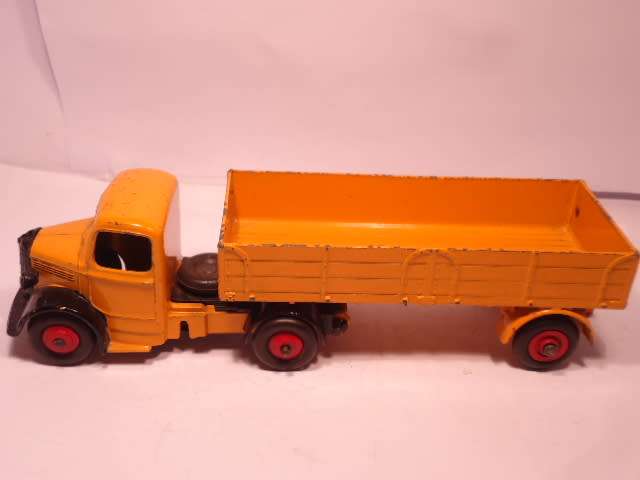 Dinky Toys - Bedford Articulated Truck - # 521