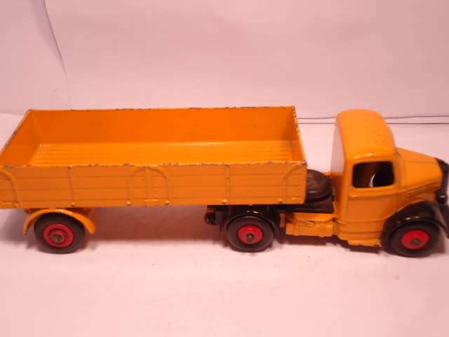 Dinky Toys - Bedford Articulated Truck - # 521
