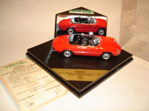 Vitesse - # V98093 - Alfa Romeo Spider Duetto 1600 - 1966 LTD