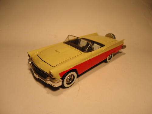 Corgi Toys - # 801 - Ford T-Bird Top Down