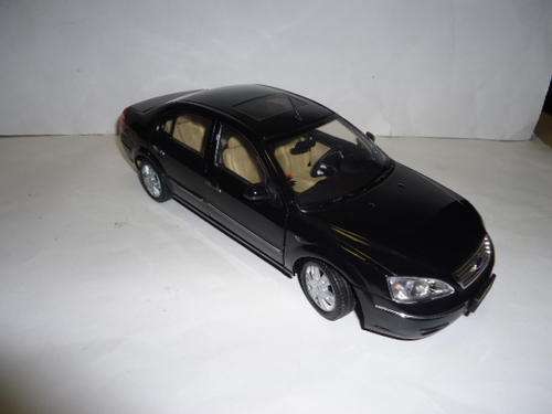 Mondsee like - Ford Mondeo 4 Door - No Box