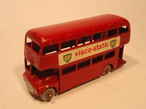 Matchbox Regular Wheels - # 5C - London Bus Visco Static - GPW