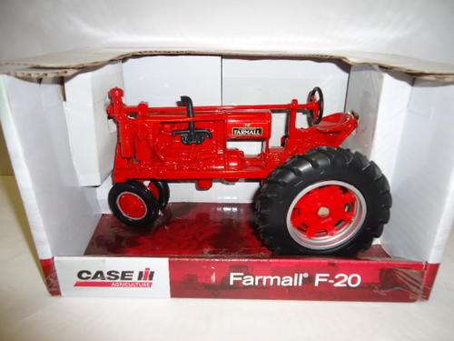 ERTL - Case - Farmall F-20 Tractor - 1/16 Scale