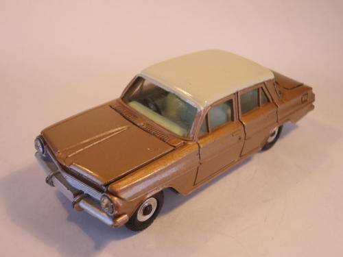Dinky - # 196 - Holden Special Sedan