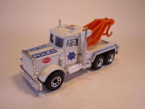Matchbox Superfast - #  MB 61 - Peterbilt Wreck Truck - Orange Jibs