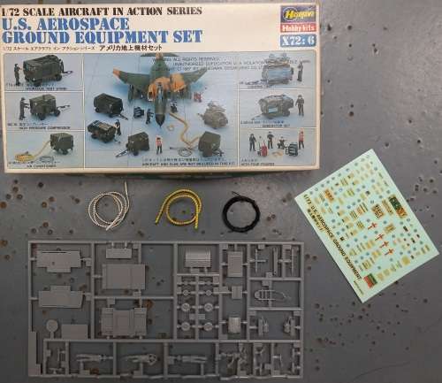 HASEGAWA 1/72 US AEROSPACE GROUND EQUIPMENT SET - MODEL KIT