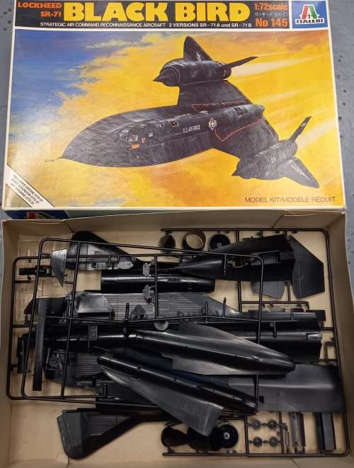 ITALERI 1/72 BLACK BIRD- MODEL KIT