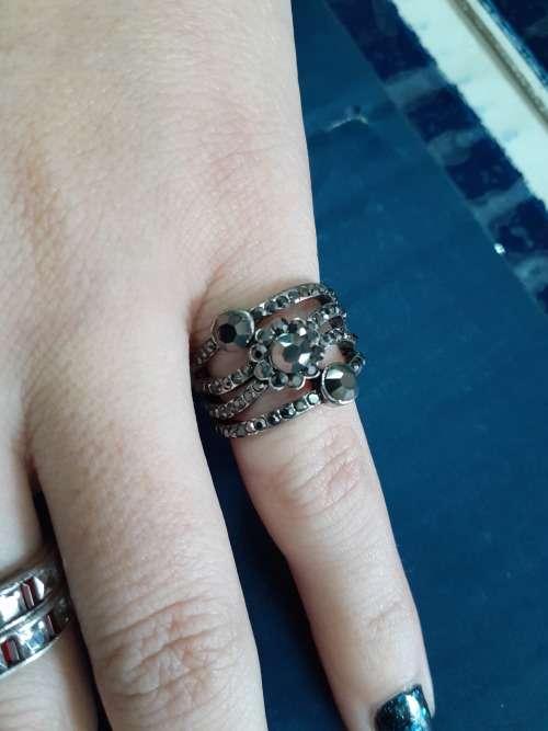 Silvertone Ring - Hematite