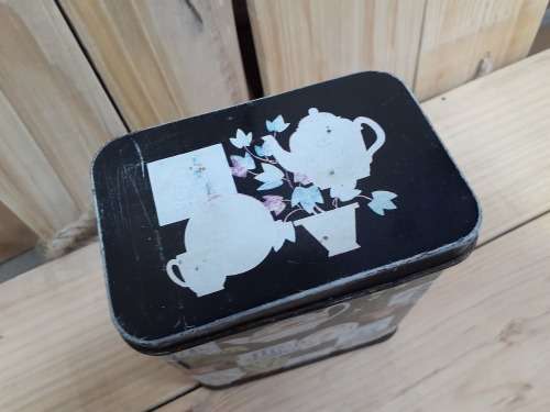 Collectible Tin - Tea, Ships & Plants