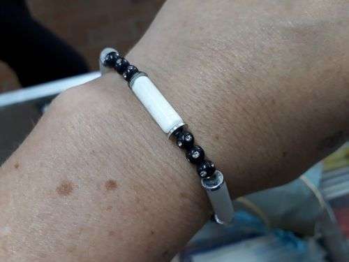Elastic White and Black Bracelet