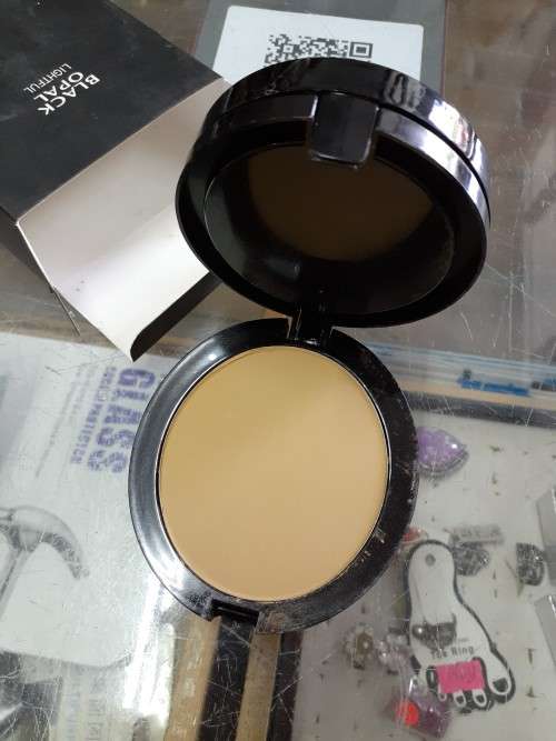 CLEARANCE - Black Opal Lightful Powder Compact 39g