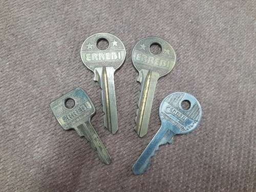 Old Keys - Lot of 4