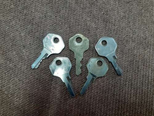 Old Keys - Lot of 5