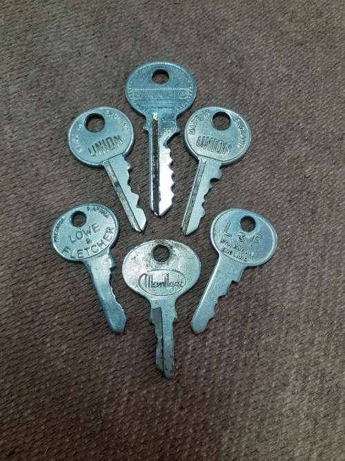 Old Keys - Lot of 6