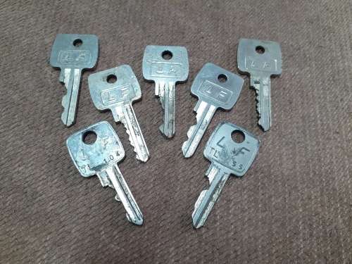 Old Keys - Lot of 7