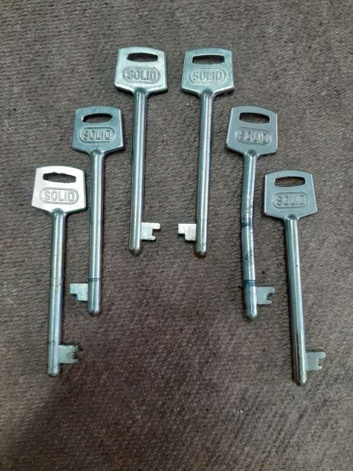Old Solid Keys - Each