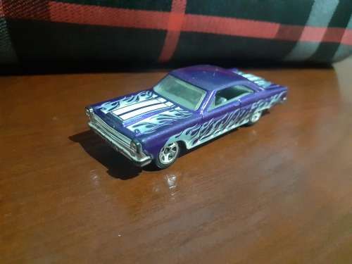Hot Wheels `66 Ford Fairlane GT