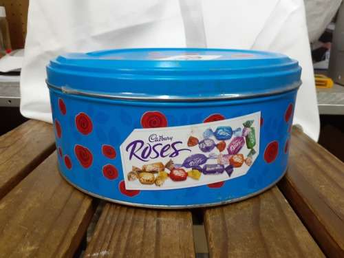 Collectible Tin - Cadbury Roses