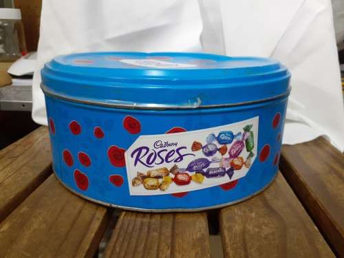 Collectible Tin - Cadbury Roses