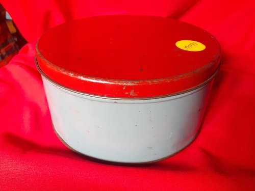 Collectible Tin - Old Round Cookie Tin