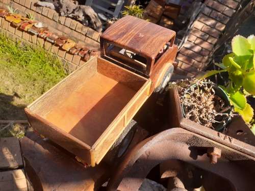 Hand carved Wooden Car - Unimog