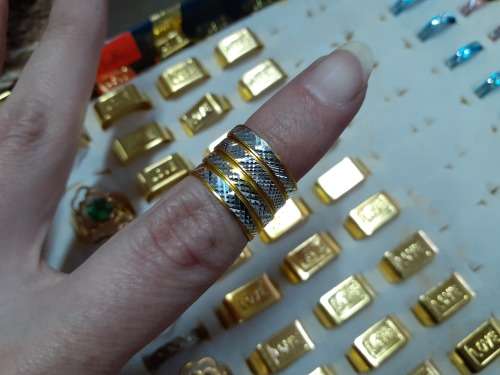 Thin Metal Rings - 10pc Random Colours