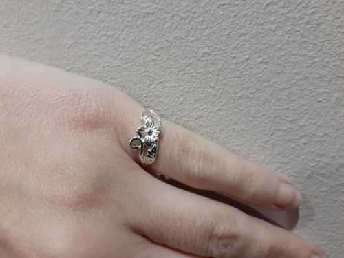 Silver Fashion Ring - Flower