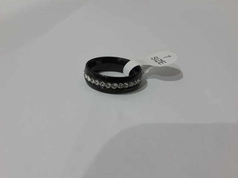 Diamante Fashion Ring - Black