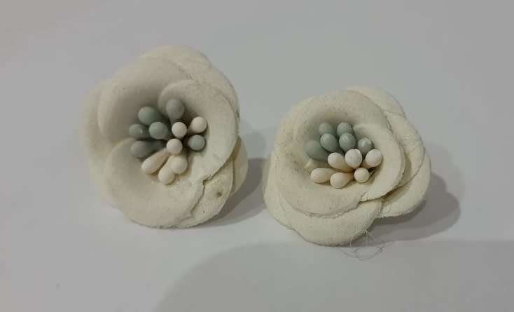 Flower Stud Earrings - Cream