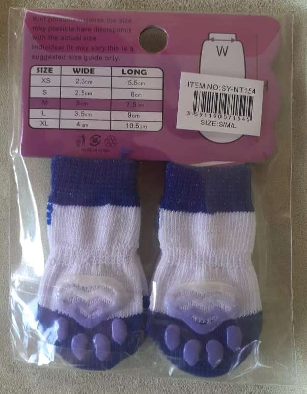 Non-skid Pet Socks - Medium Blue and White Face Detail