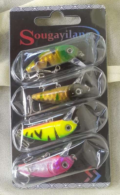 Hard Plastic Fishing Lure Crankbait Set of 4