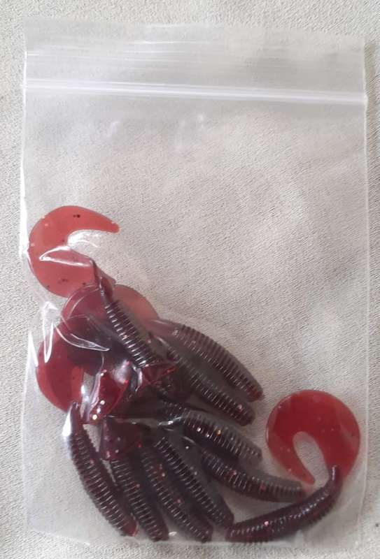 Soft Plastic Fishing Lures 10pc Deep Red