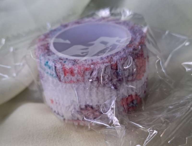 Cohesive Elastic Conforming Bandage Designs 25mm - Flower Blocks Border