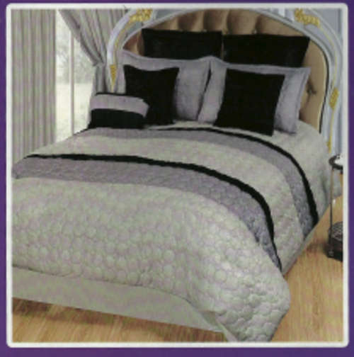 13 PIECE QUEEN SIZE LUXURY COMFOTER SET A MUST HAVE