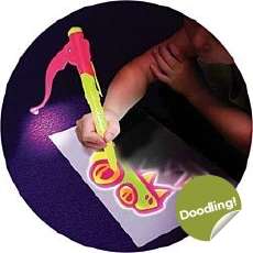GLOW AND GO ART THT COMES A LIVE IN THE DARK!!!!!!!! A GREAT FUN XMAS GIFT!!!!!!